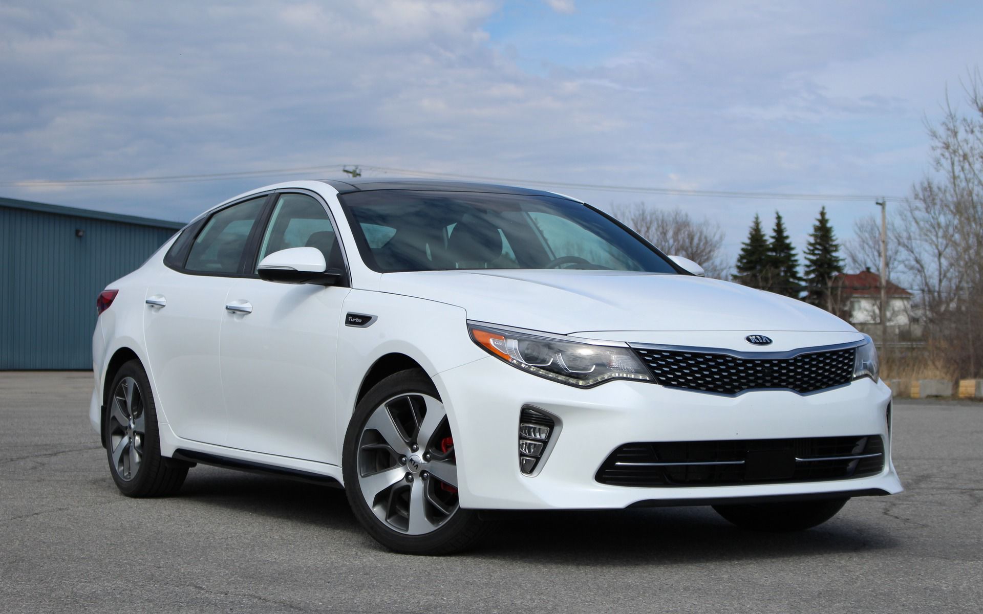 Sedan – Economy Car for 4